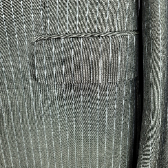 Guy Laroche Paris Two Piece Suit Chalk Stripe Wool Blend - Picture 12 of 12